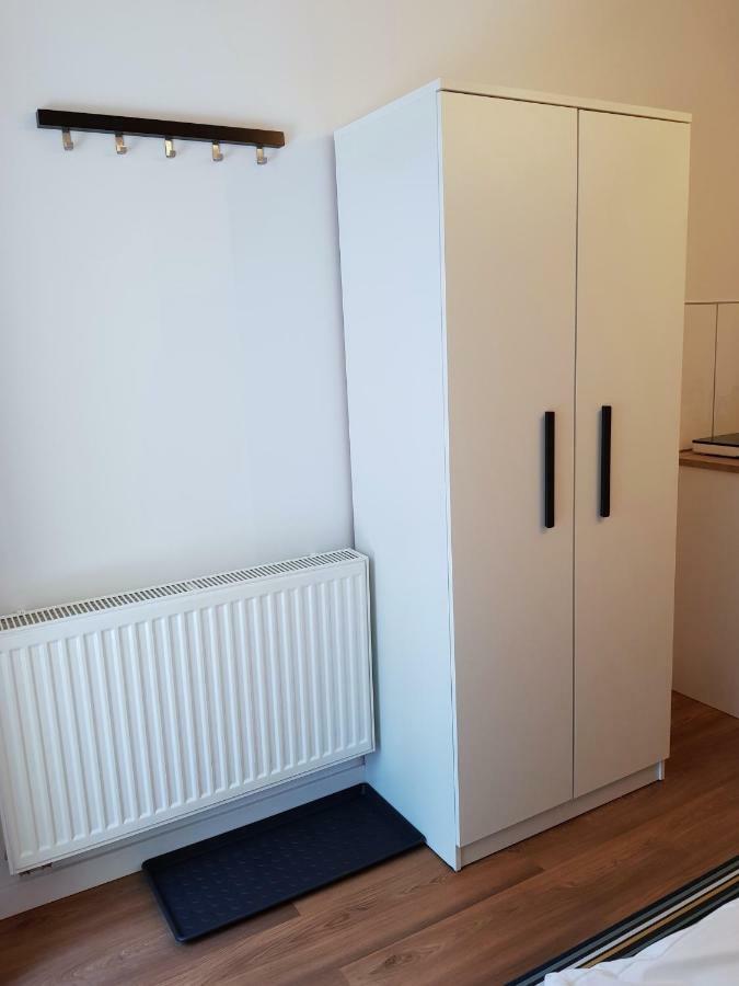 Apartamenty Metro Targowek Warsaw Exterior photo